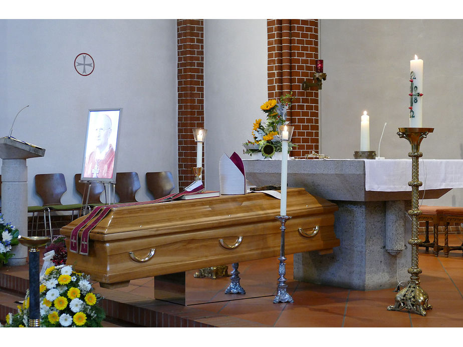 Pontifikalrequiem und Beisetzung von Weihbischof em. Johannes Kapp (Foto: Karl-Franz Thiede)